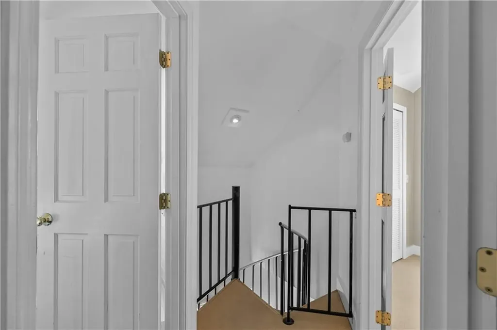 2 Lasalle Place Newport RI 02840