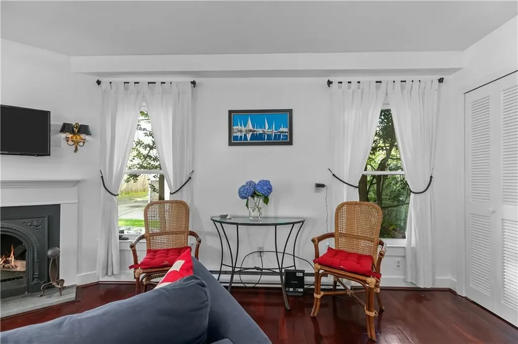 2 Lasalle Place Newport RI 02840