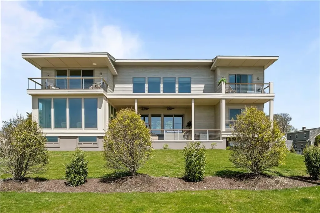 82 Ellery Road Newport RI 02840