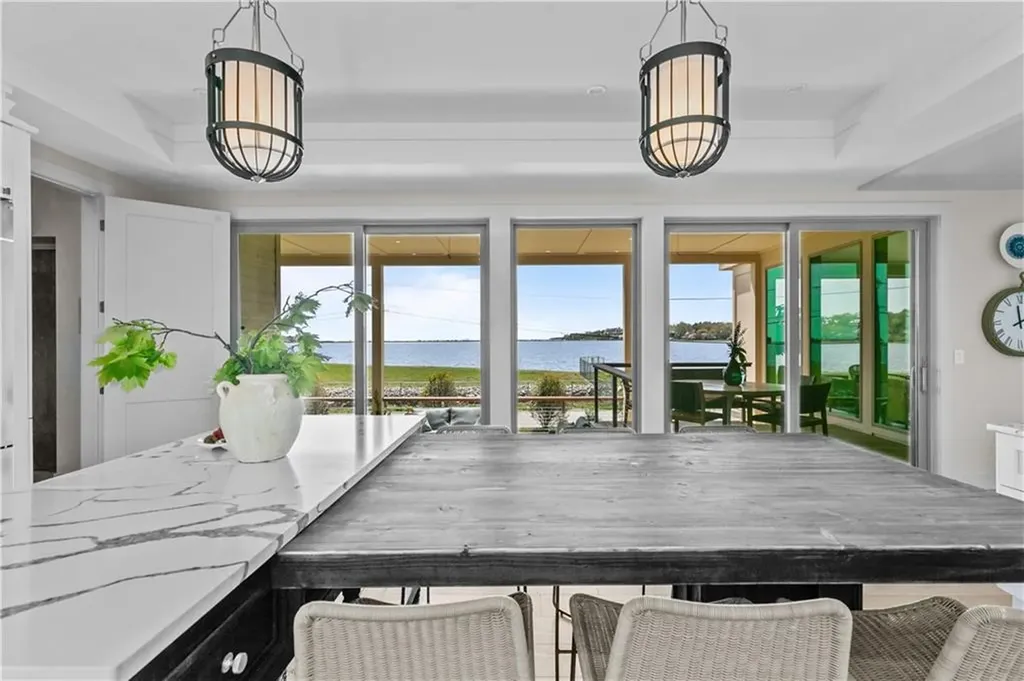 82 Ellery Road Newport RI 02840