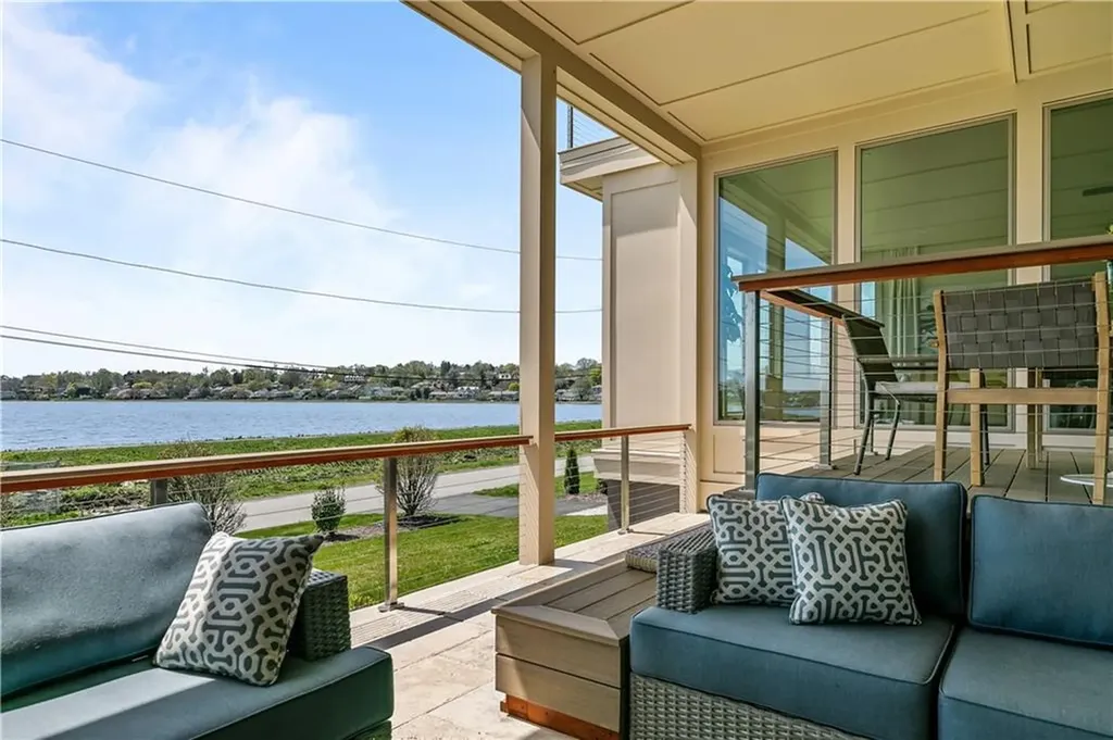 82 Ellery Road Newport RI 02840