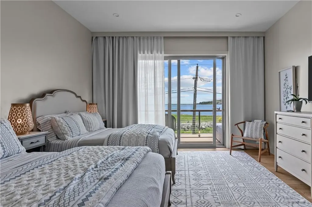 82 Ellery Road Newport RI 02840
