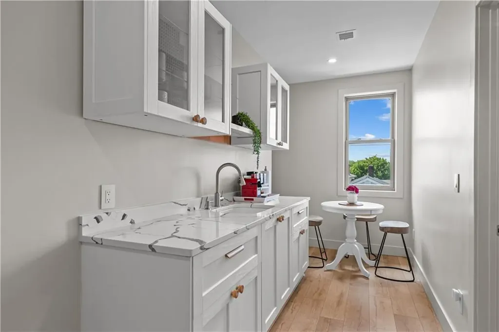 82 Ellery Road Newport RI 02840