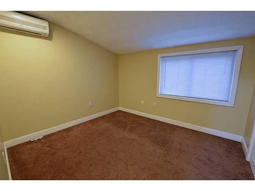 38 New London Avenue West Warwick RI 02893