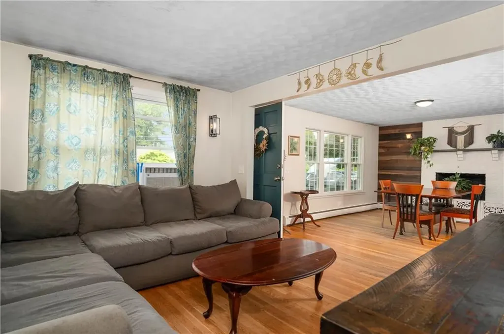 167 Gervais Street Coventry RI 02816