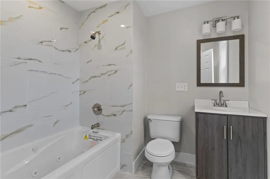 382 Orms Street Providence RI 02908