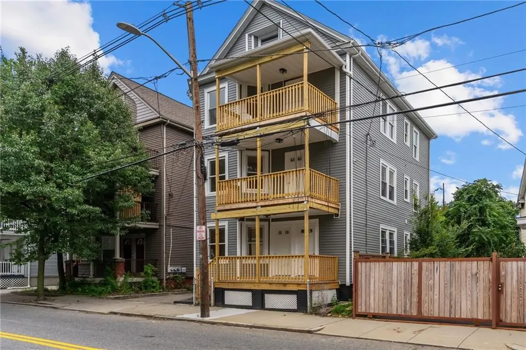 382 Orms Street Providence RI 02908