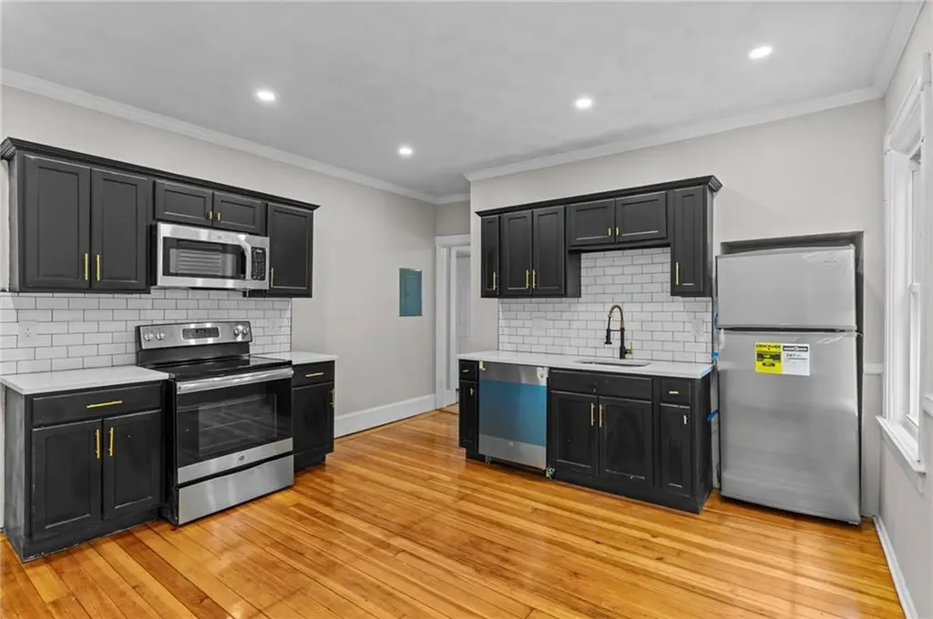382 Orms Street Providence RI 02908
