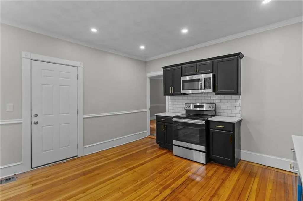 382 Orms Street Providence RI 02908