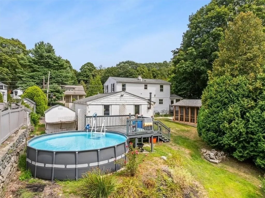 578 Woonasquatucket Avenue North Providence RI 02911
