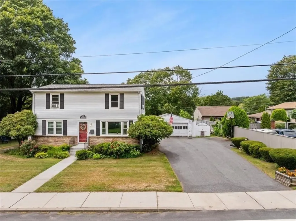 578 Woonasquatucket Avenue North Providence RI 02911