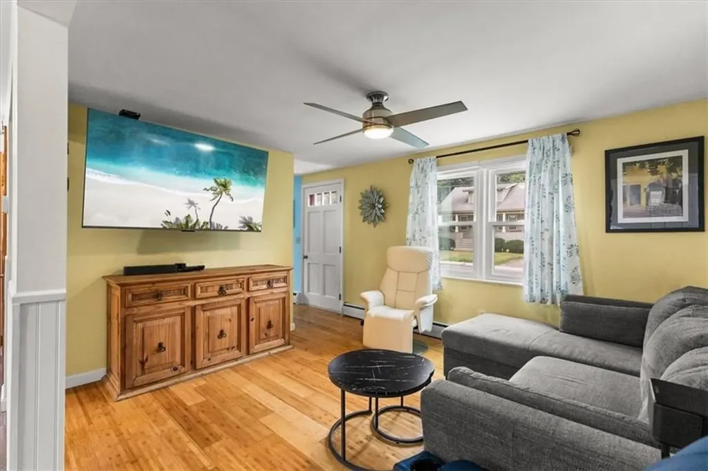 578 Woonasquatucket Avenue North Providence RI 02911