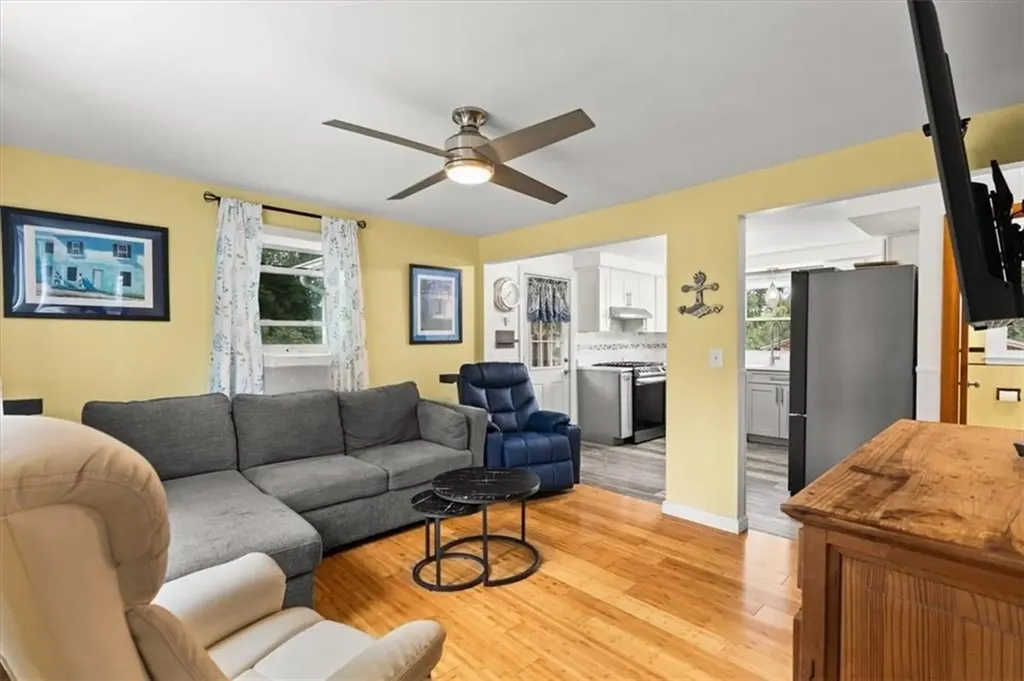578 Woonasquatucket Avenue North Providence RI 02911