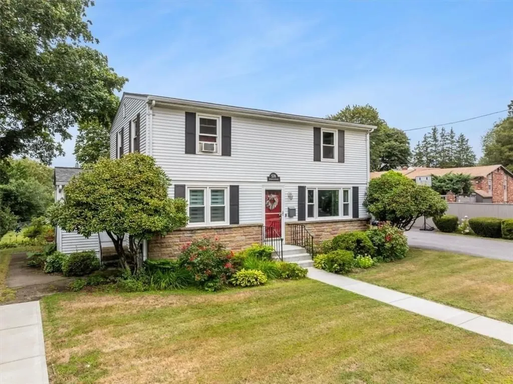 578 Woonasquatucket Avenue North Providence RI 02911