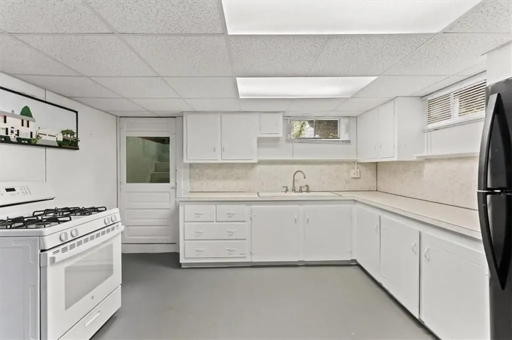 578 Woonasquatucket Avenue North Providence RI 02911