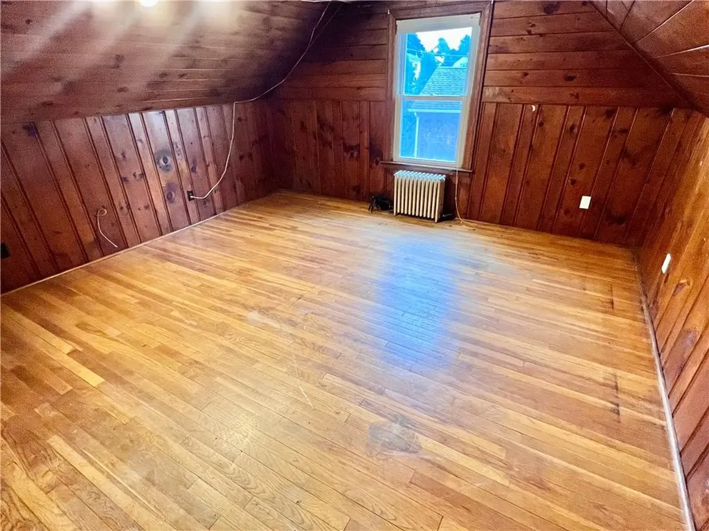 86 Maple Avenue Middletown RI 02842