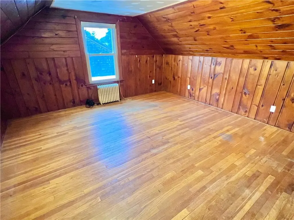 86 Maple Avenue Middletown RI 02842