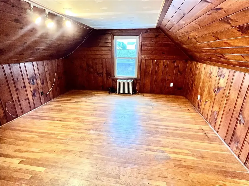86 Maple Avenue Middletown RI 02842
