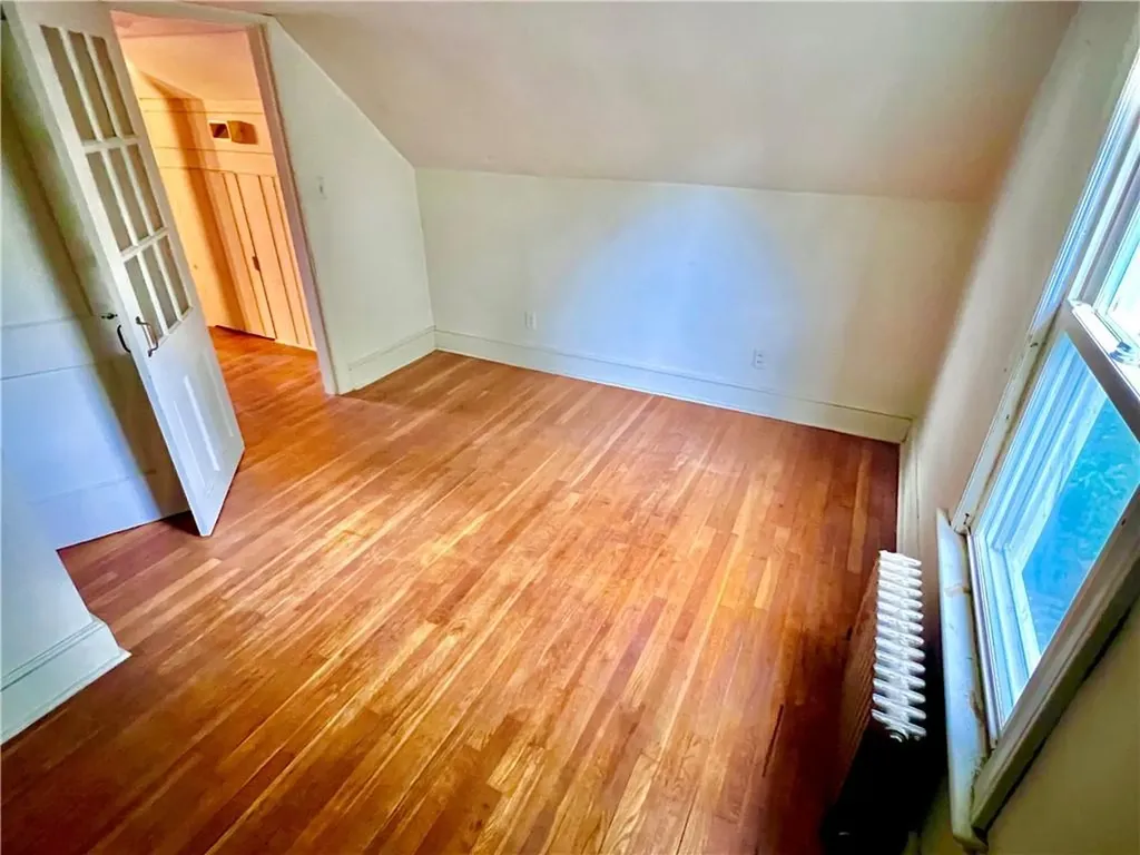 86 Maple Avenue Middletown RI 02842