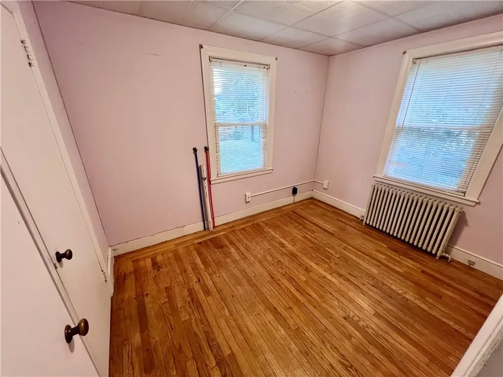 86 Maple Avenue Middletown RI 02842