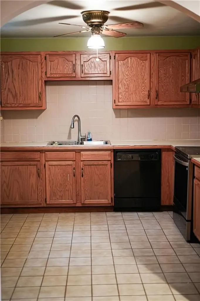 176 Sumner Avenue Warwick RI 02888