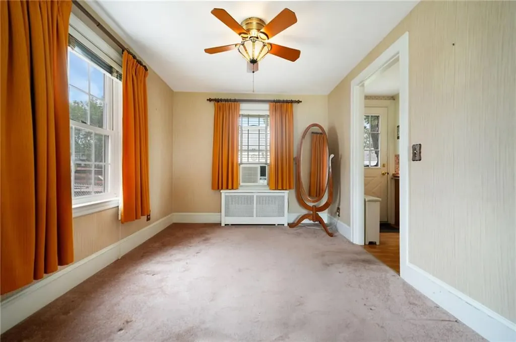 156 Whittier Road Pawtucket RI 02861