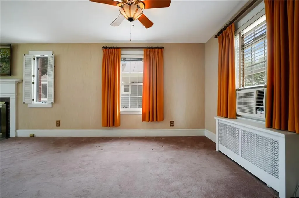 156 Whittier Road Pawtucket RI 02861