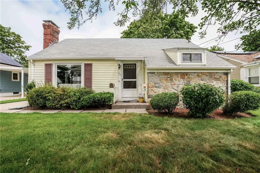 156 Whittier Road Pawtucket RI 02861