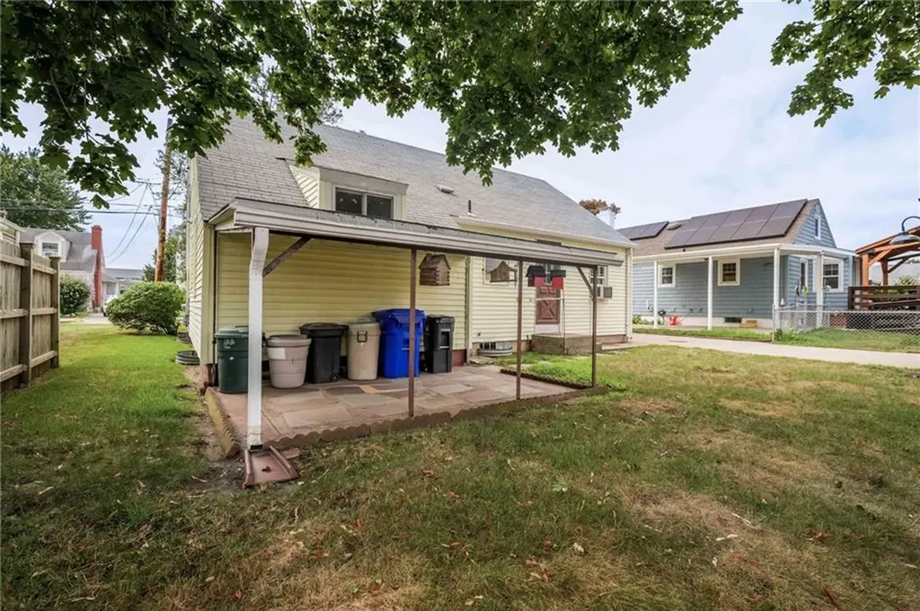 156 Whittier Road Pawtucket RI 02861