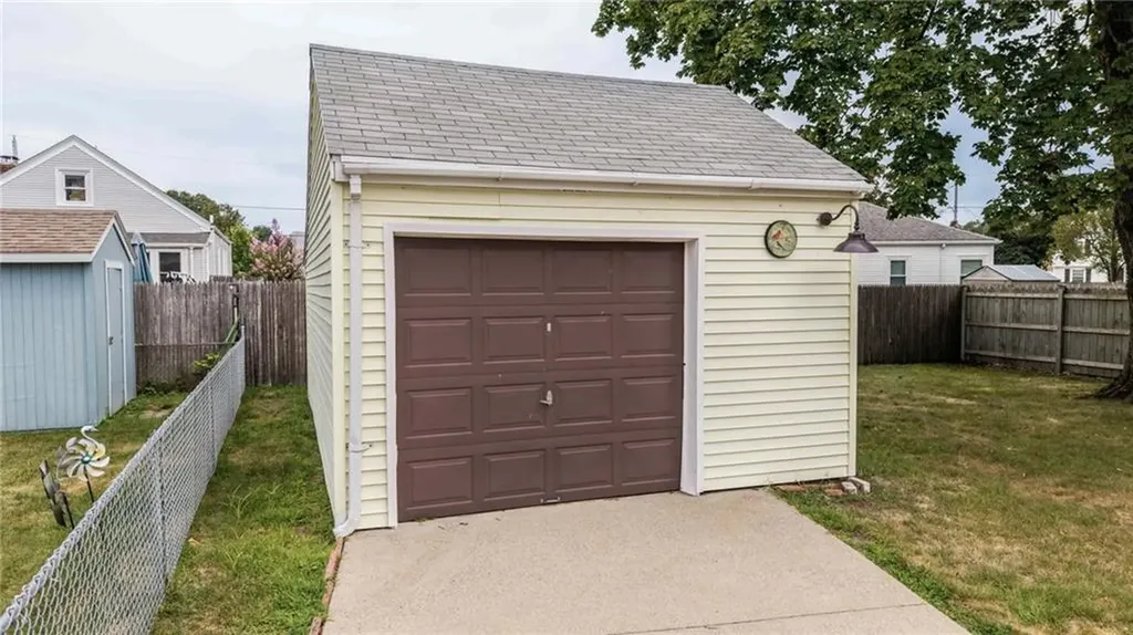 156 Whittier Road Pawtucket RI 02861