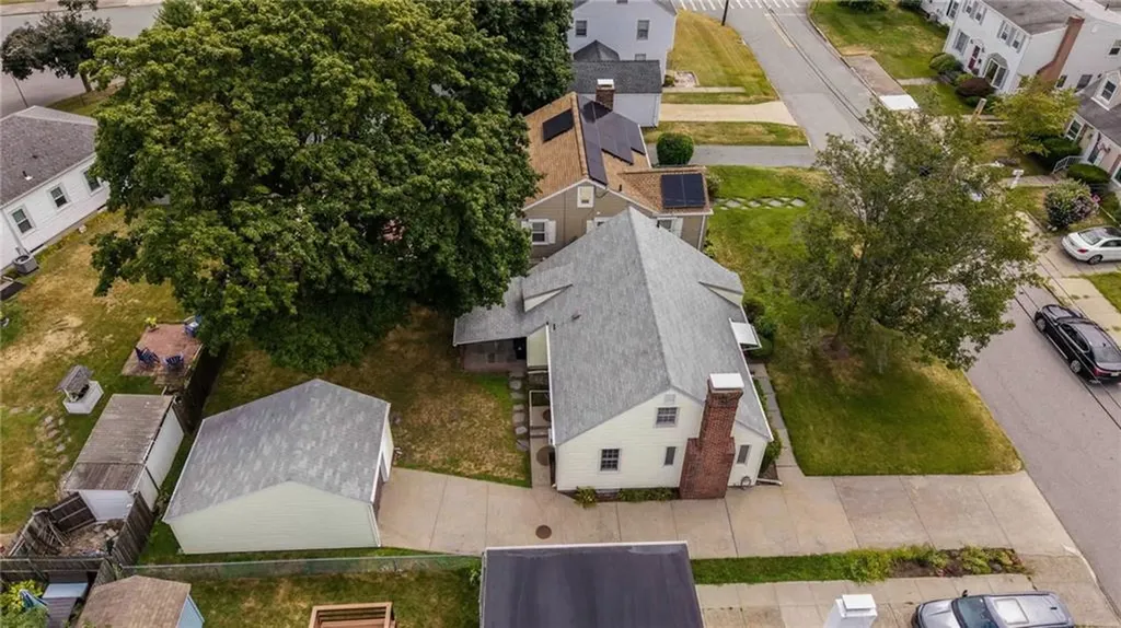156 Whittier Road Pawtucket RI 02861