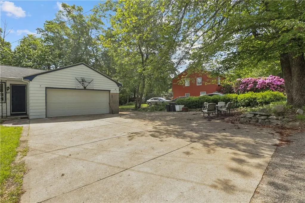 65 Carpenter Drive Johnston RI 02919