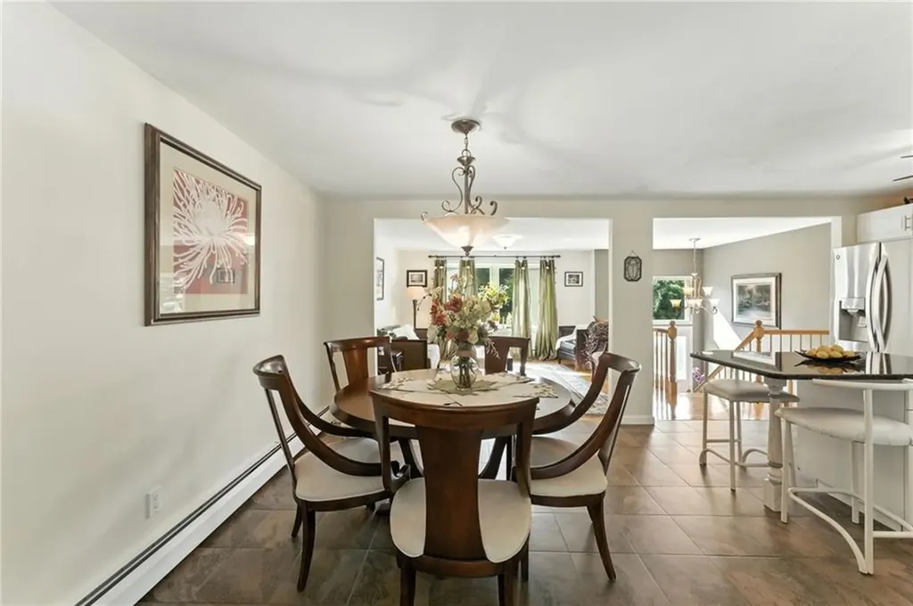 22 Camelot Circle Johnston RI 02919