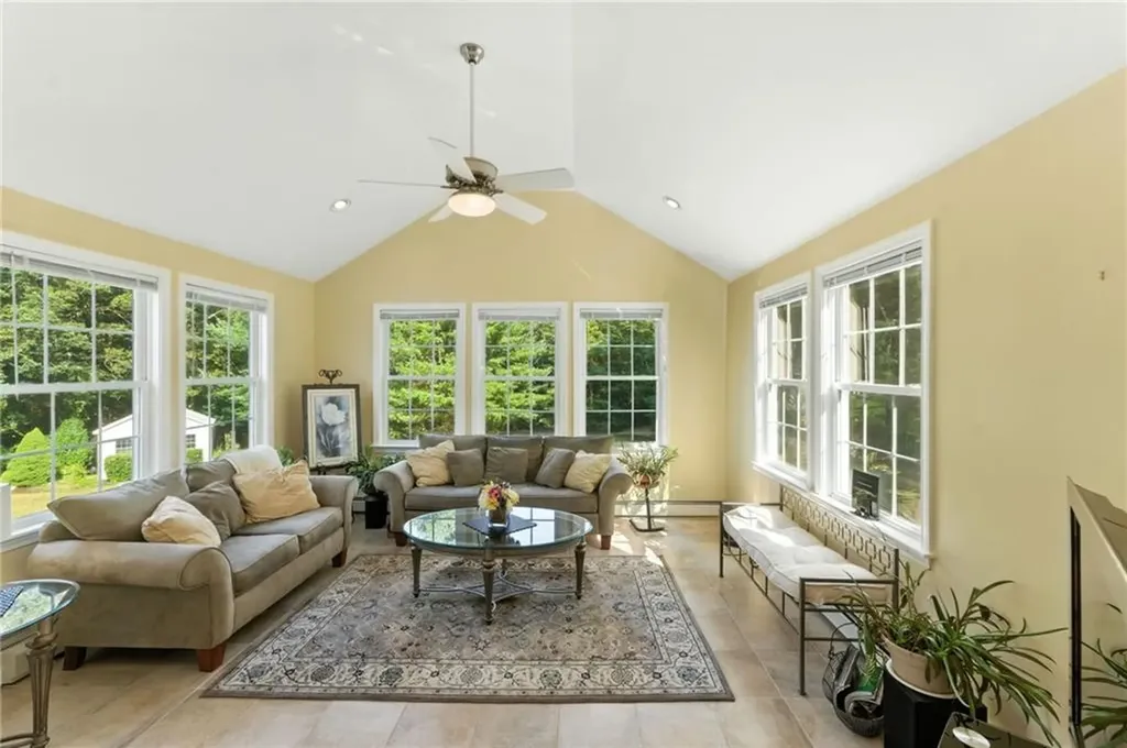 22 Camelot Circle Johnston RI 02919