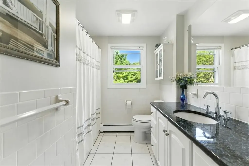 22 Camelot Circle Johnston RI 02919