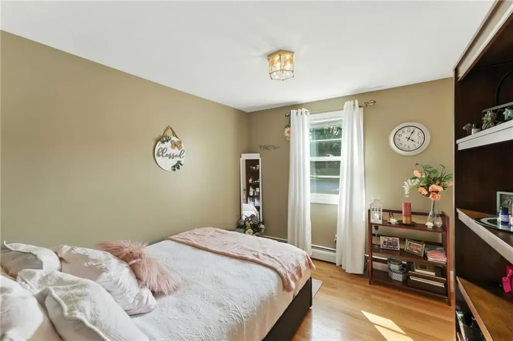22 Camelot Circle Johnston RI 02919