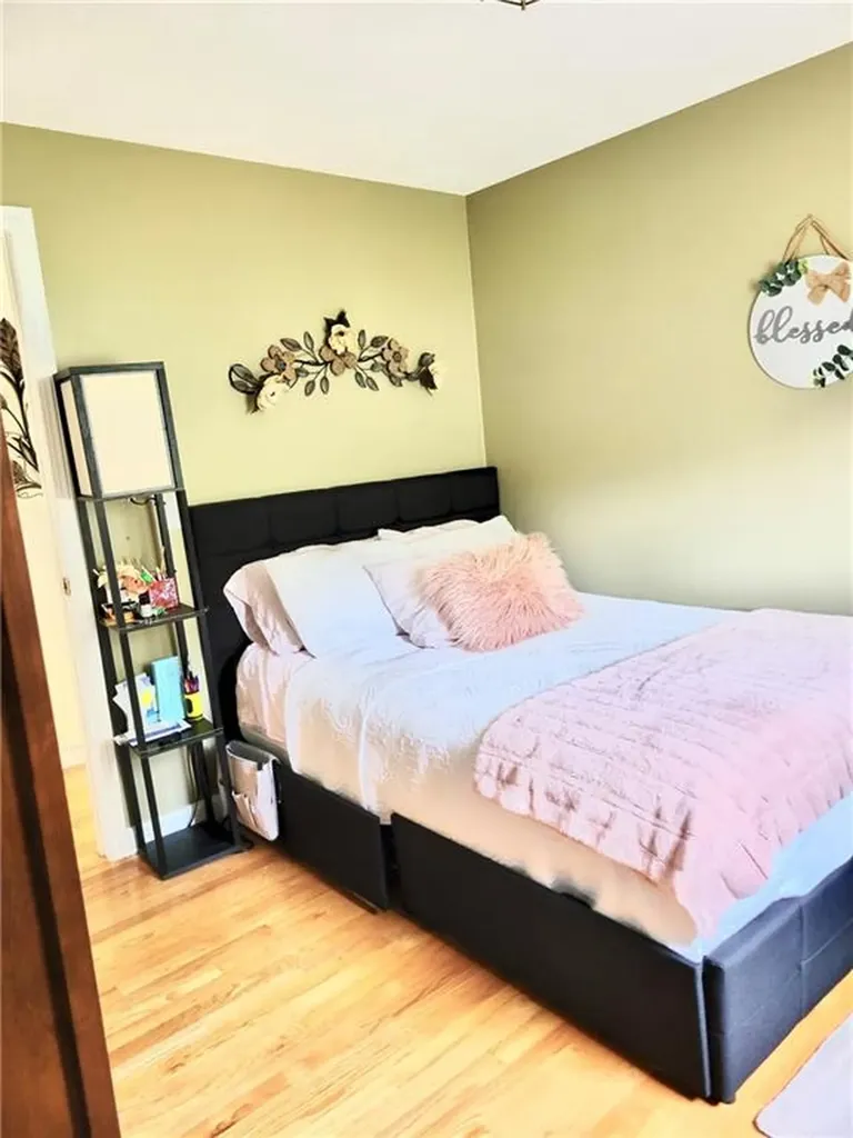 22 Camelot Circle Johnston RI 02919