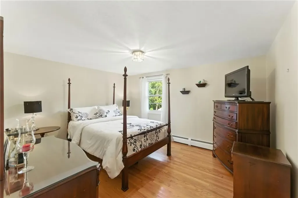 22 Camelot Circle Johnston RI 02919