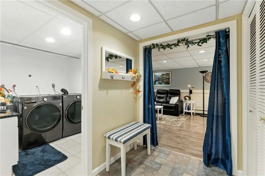 22 Camelot Circle Johnston RI 02919