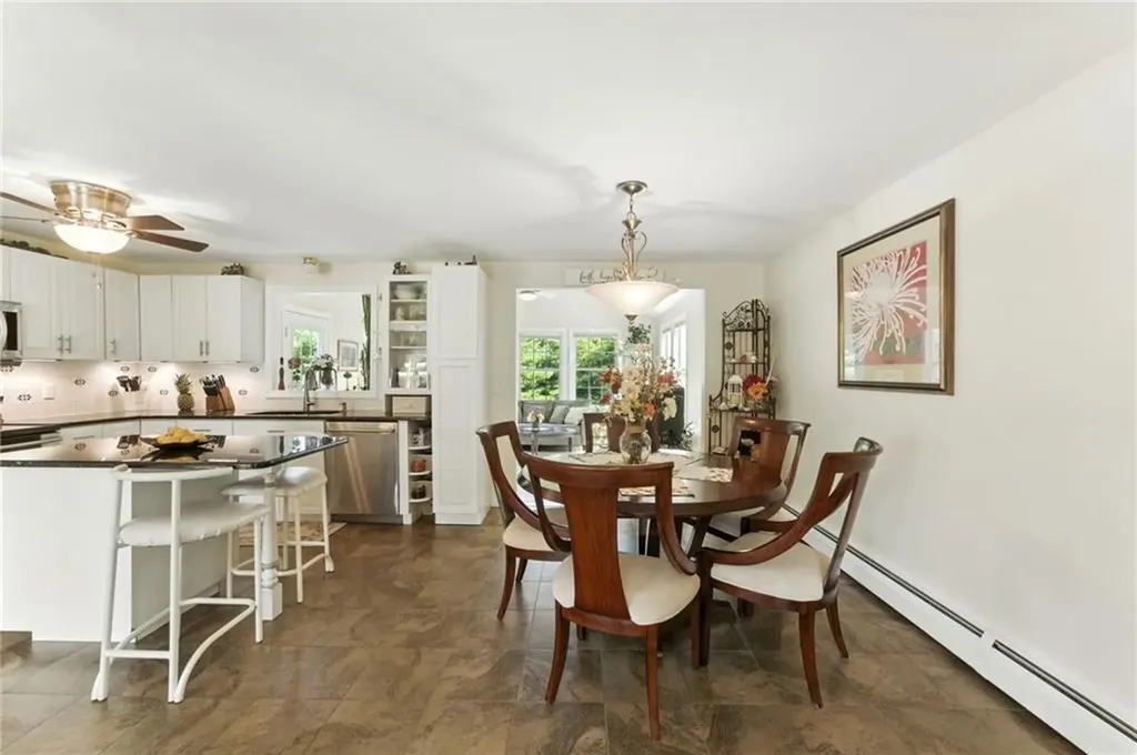 22 Camelot Circle Johnston RI 02919
