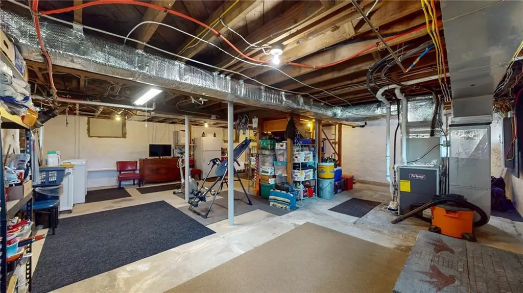 99 East Avenue Westerly RI 02891