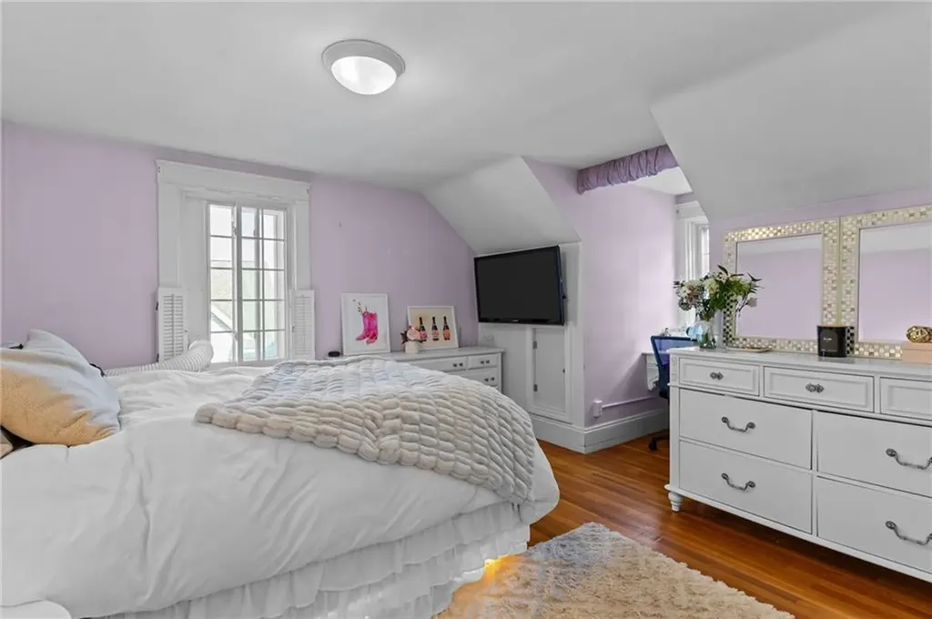 21 Earlham Way Warwick RI 02886
