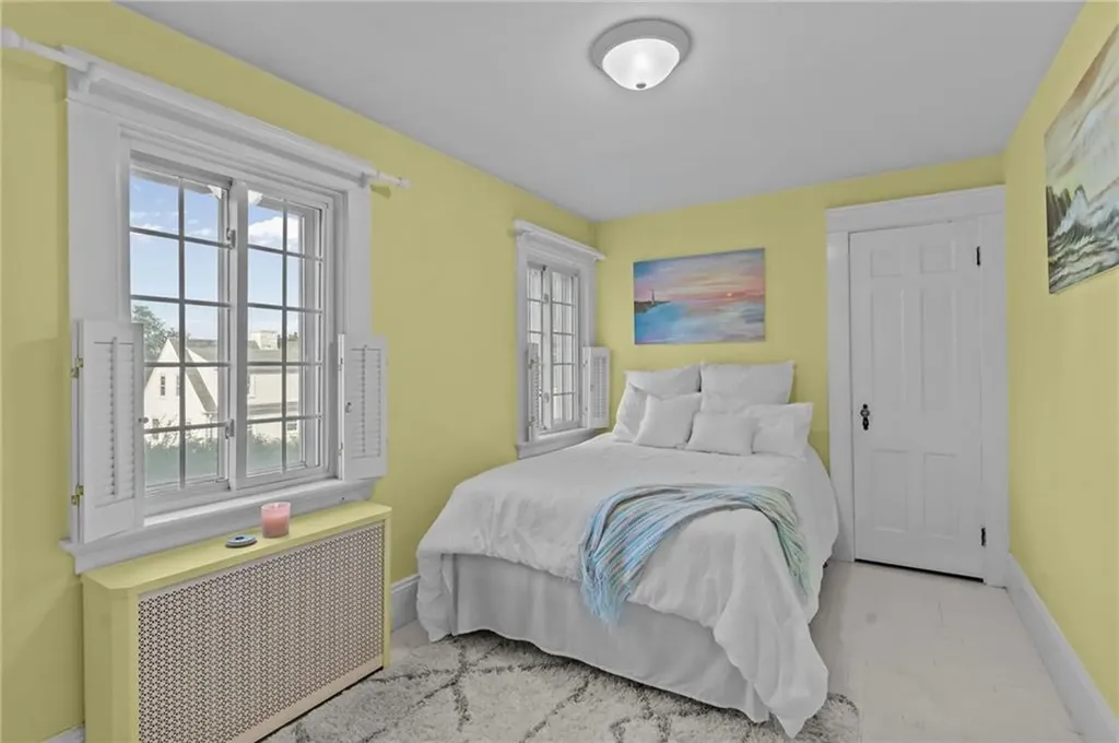 21 Earlham Way Warwick RI 02886