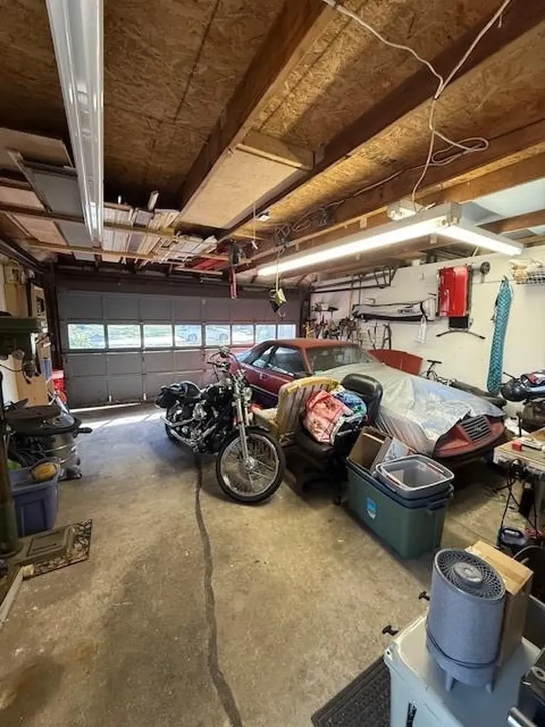21 Earlham Way Warwick RI 02886