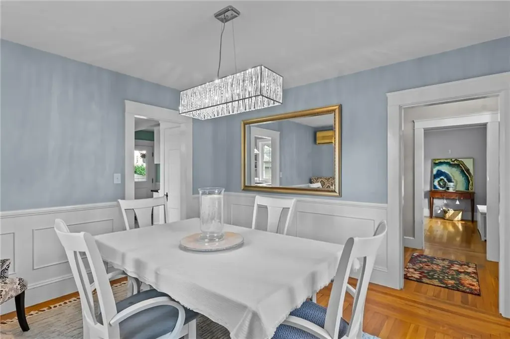 21 Earlham Way Warwick RI 02886