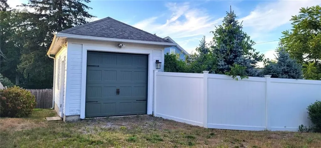 15 Lincoln Avenue Coventry RI 02816
