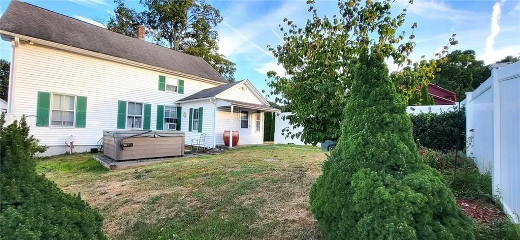 15 Lincoln Avenue Coventry RI 02816