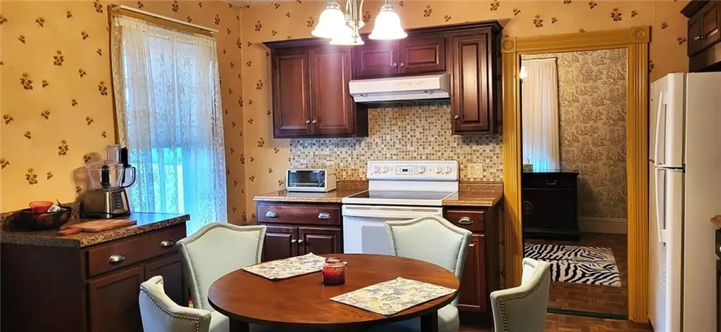 15 Lincoln Avenue Coventry RI 02816
