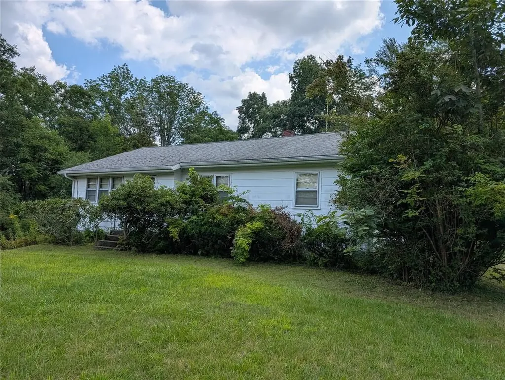 28 A North Road Foster RI 02825
