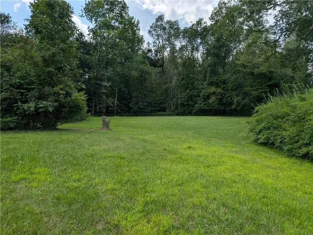 28 A North Road Foster RI 02825